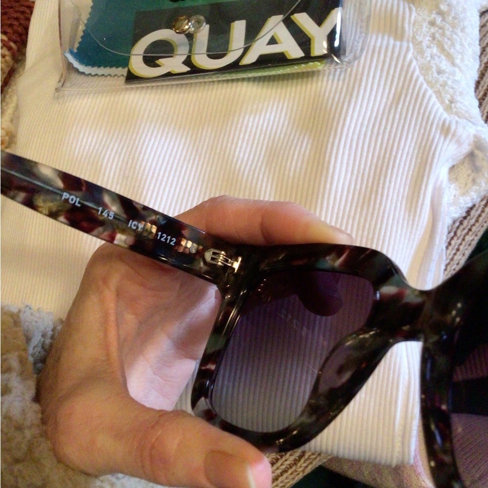 NEW! Rare Quay ICY polarized green sunglasses - Picture 6 of 7